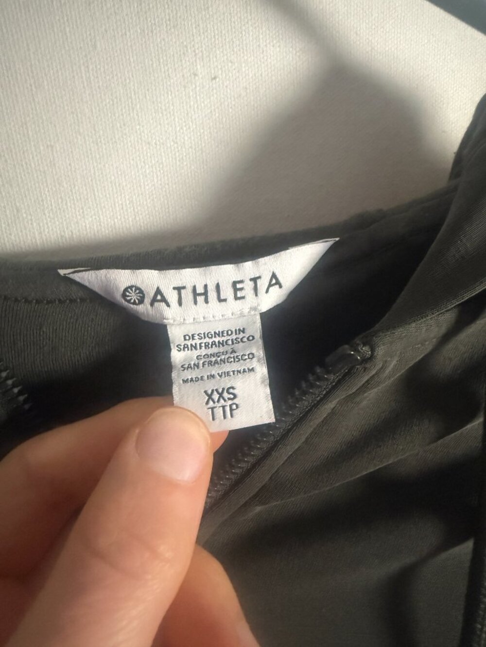 Athleta Olive Green Seasoft Bubble Hem Full Zip in XXS - Picture 3 of 4